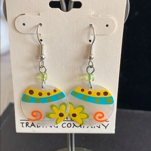 🌼- boutique hand painted shell earrings